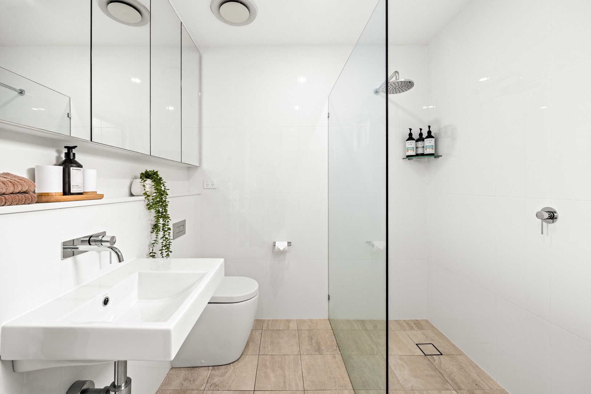 Main bathroom